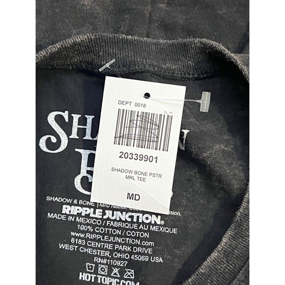 Shadow And Bone Group Boyfriend Fit Girls T-Shirt Black Medium NWT - Picture 5 of 6